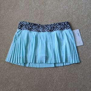 NWT lululemon pleat to street II